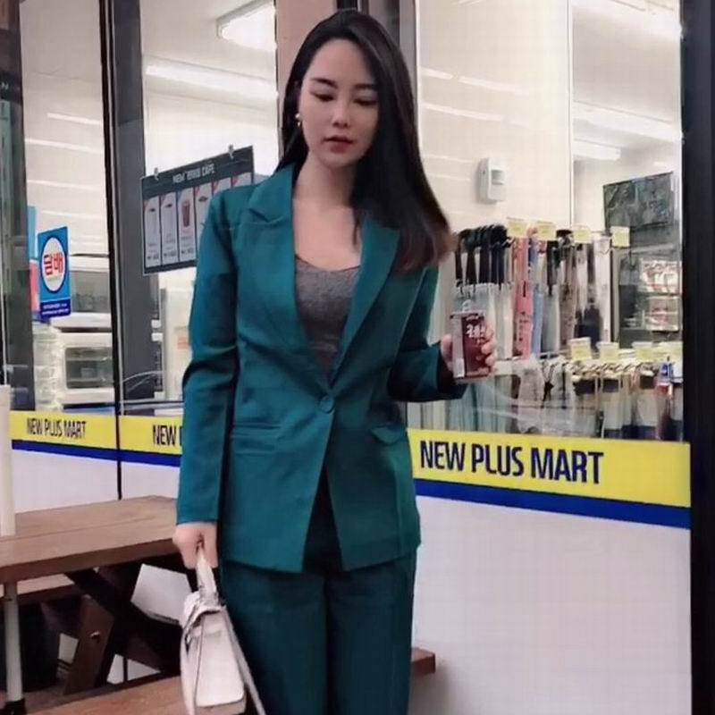 Ladies Professional Suit